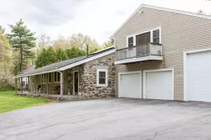 131 Bush Hill Rd, Pelham, NH 03076 - Photo 3