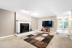 129 Cambridge Rd, Bedford, NH 03110 - Photo 13