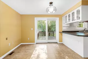 129 Cambridge Rd, Bedford, NH 03110 - Photo 17