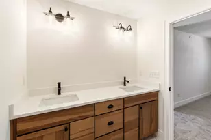 27 Eden Ln, Portsmouth, NH 03801 - Photo 23