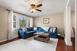 151 Rockingham Rd, Derry, NH 03038 - Photo 5