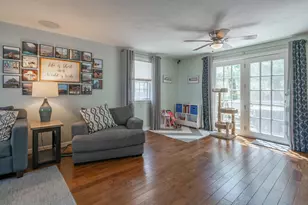 63 Norma Dr, Nashua, NH 03062 - Photo 3