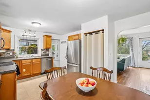 23 Pineridge St, Goffstown, NH 03045 - Photo 5