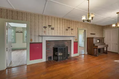 1388 South Stark Highway, Weare, NH 03281 - Photo 9