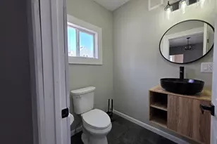 196 Union St, Springfield, VT 05156 - Photo 23