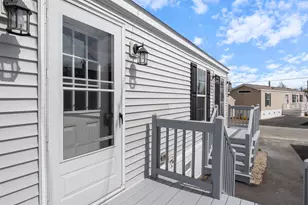 13 Brookwood Dr, Salem, NH 03079 - Photo 15