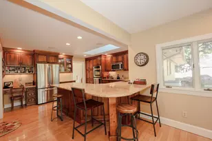 2605 Elm St, Manchester, NH 03104 - Photo 11