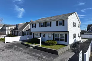 8 Nashua St, Seabrook, NH 03874 - Photo 1