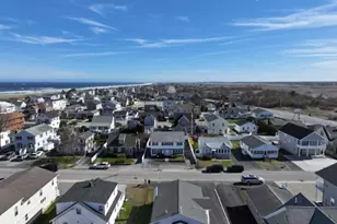 8 Nashua St, Seabrook, NH 03874 - Photo 27