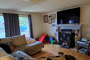 13 Acer Heights Rd, Claremont, NH 03743 - Photo 9