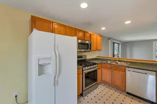 422 Ledgeview Dr, Rochester, NH 03867 - Photo 9