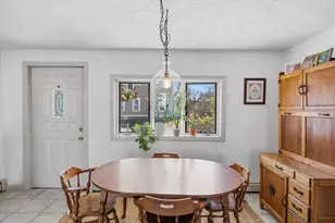 506 Mammoth Rd, Londonderry, NH 03053 - Photo 5