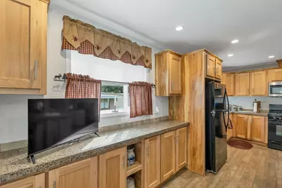 9 Longmeadow Drive, Concord, NH 03301 - Photo 5