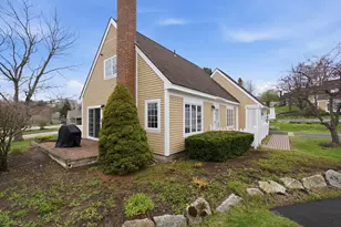 55 Garden Cir, Laconia, NH 03246 - Photo 3