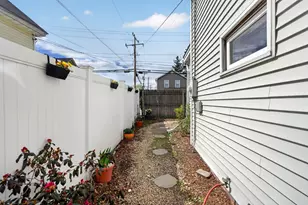 16 Artillery Ln, Nashua, NH 03064 - Photo 29