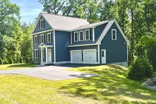 1152 Bridge St, Pelham, NH 03076 - Photo 3