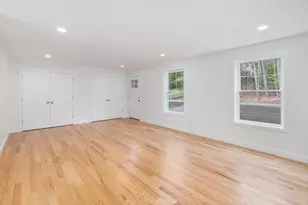 1152 Bridge St, Pelham, NH 03076 - Photo 9