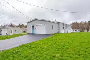 31 Meredith Dr, Hampstead, NH 03841 - Photo 3