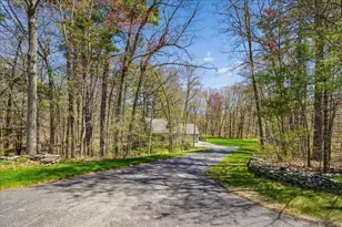 112 Hardy Rd, Londonderry, NH 03053 - Photo 7
