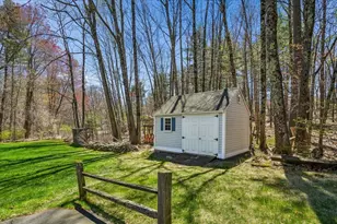 112 Hardy Rd, Londonderry, NH 03053 - Photo 9