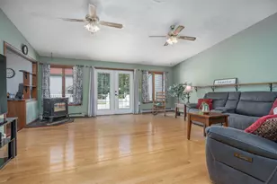 25 Oak Hill Dr, Loudon, NH 03307 - Photo 11