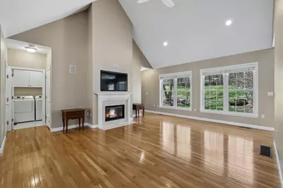 32 White Pine Lane, Manchester, NH 03102 - Photo 5