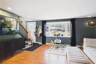 19 Deerwood Dr, Amherst, NH 03031 - Photo 9