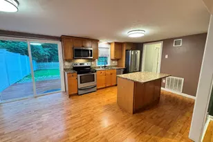 19 Deerwood Dr, Amherst, NH 03031 - Photo 37