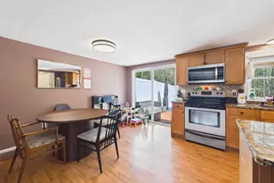 19 Deerwood Dr, Amherst, NH 03031 - Photo 13