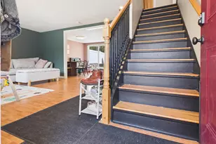 19 Deerwood Dr, Amherst, NH 03031 - Photo 7