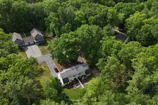 19 Deerwood Dr, Amherst, NH 03031 - Photo 5