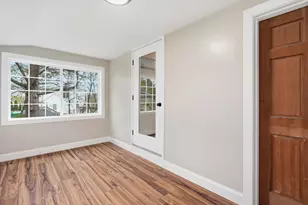 293 Lawrence Rd, Salem, NH 03079 - Photo 13