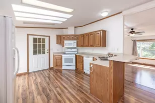 37 Magnolia Ln, Belmont, NH 03220 - Photo 11