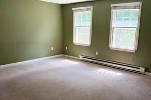79 Oakridge Dr, Londonderry, NH 01844 - Photo 11