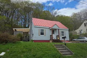 10 Randall St, Springfield, VT 05156 - Photo 3