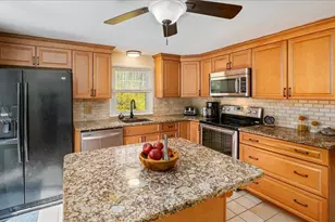 6 Pingree Hill Rd, Derry, NH 03038 - Photo 13