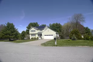 4 Shannon Dr, Stratham, NH 03885 - Photo 3