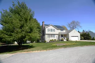 4 Shannon Dr, Stratham, NH 03885 - Photo 3