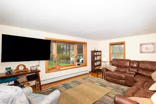 8 Laurel Ln, Stratham, NH 03885 - Photo 11