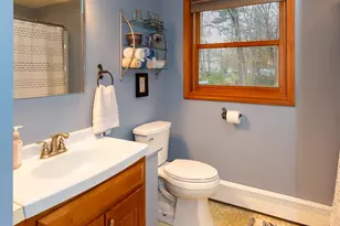 8 Laurel Ln, Stratham, NH 03885 - Photo 15