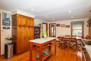 8 Laurel Ln, Stratham, NH 03885 - Photo 7