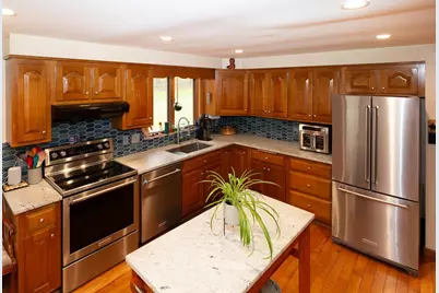8 Laurel Lane, Stratham, NH 03885 - Photo 3