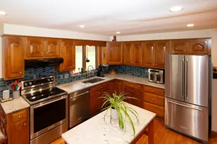 8 Laurel Ln, Stratham, NH 03885 - Photo 3
