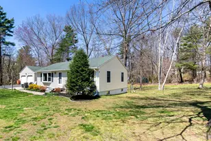 8 Laurel Ln, Stratham, NH 03885 - Photo 29