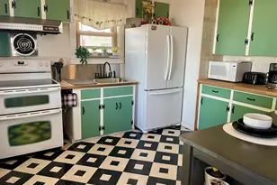 145 Anthony St, Manchester, NH 03103 - Photo 17