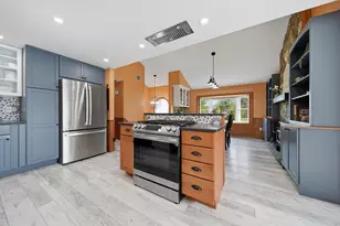 26 Mayflower Dr, Litchfield, NH 03052 - Photo 23