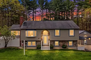 26 Mayflower Dr, Litchfield, NH 03052 - Photo 1