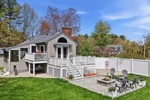 26 Mayflower Dr, Litchfield, NH 03052 - Photo 9