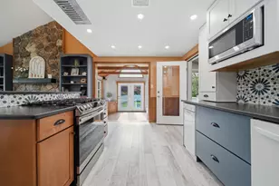 26 Mayflower Dr, Litchfield, NH 03052 - Photo 21