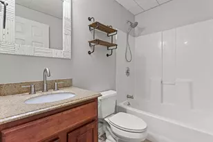 4 Deer St, Tilton, NH 03276 - Photo 15